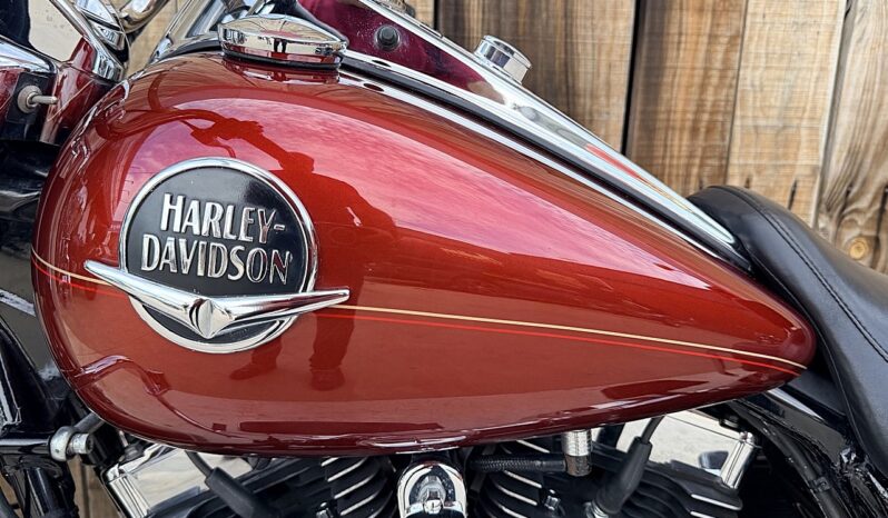 HARLEY DAVIDSON ROAD KING CLASSIC lleno