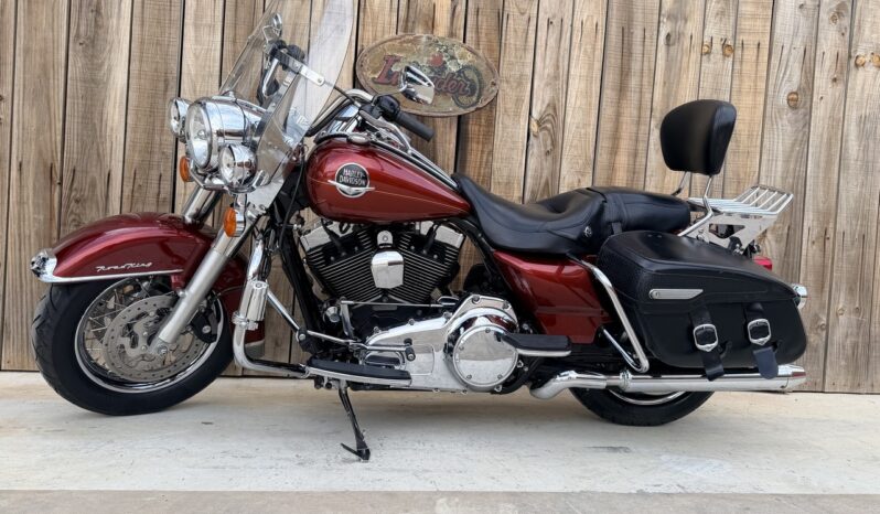 HARLEY DAVIDSON ROAD KING CLASSIC lleno