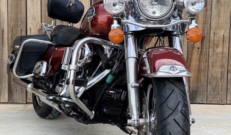 HARLEY DAVIDSON ROAD KING CLASSIC lleno