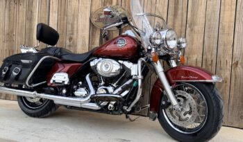 HARLEY DAVIDSON ROAD KING CLASSIC lleno