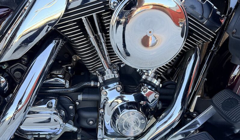HARLEY DAVIDSON ELECTRA GLIDE ULTRA CLASSIC lleno