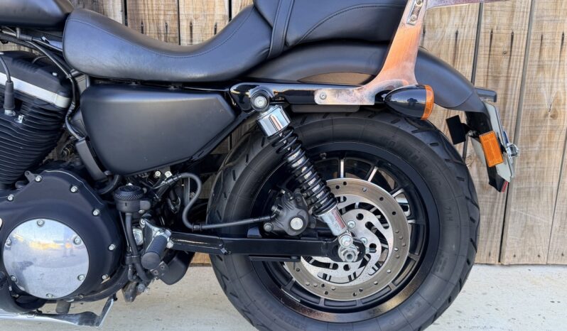 HARLEY DAVIDSON XL883 IRON lleno
