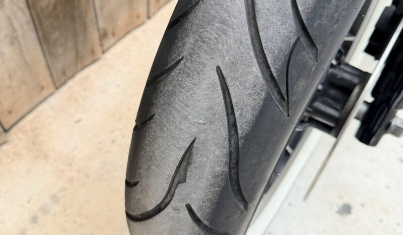 HARLEY DAVIDSON XL883 IRON A2 lleno