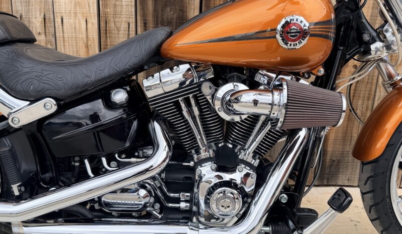 HARLEY DAVIDSON SOFTAIL BREAKOUT lleno