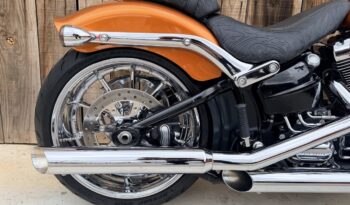 HARLEY DAVIDSON SOFTAIL BREAKOUT lleno