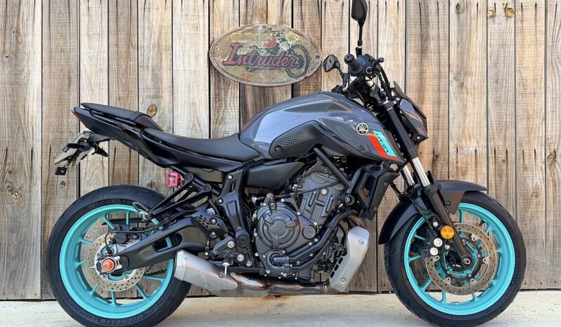 YAMAHA MT-07 lleno