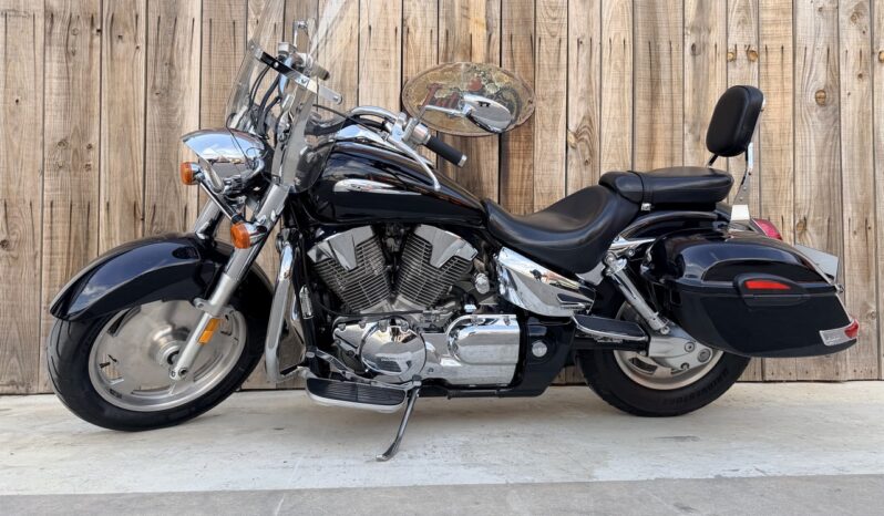 HONDA VTX1300 lleno