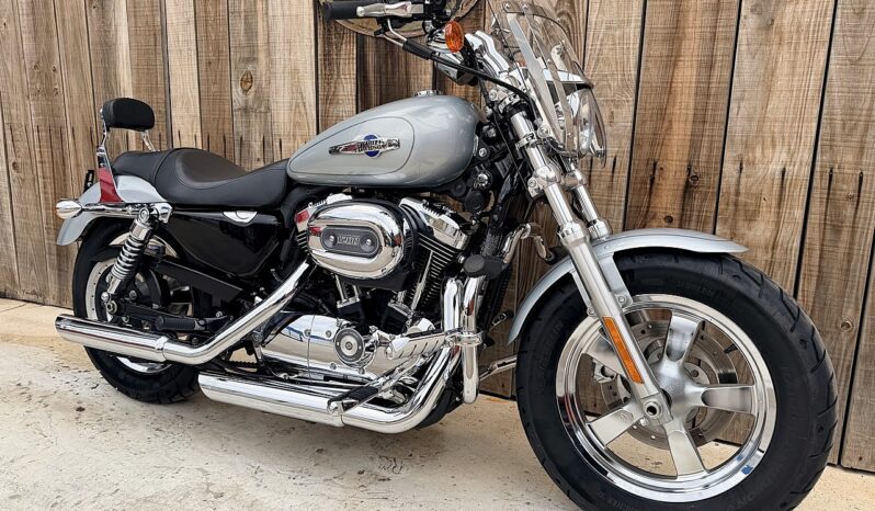 HARLEY DAVIDSON XL1200 CUSTOM lleno