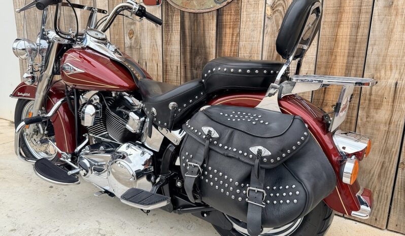 HARLEY DAVIDSON HERITAGE SOFTAIL CLASSIC lleno