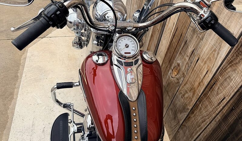 HARLEY DAVIDSON HERITAGE SOFTAIL CLASSIC lleno