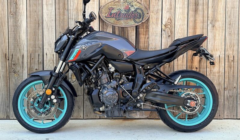 YAMAHA MT-07 lleno