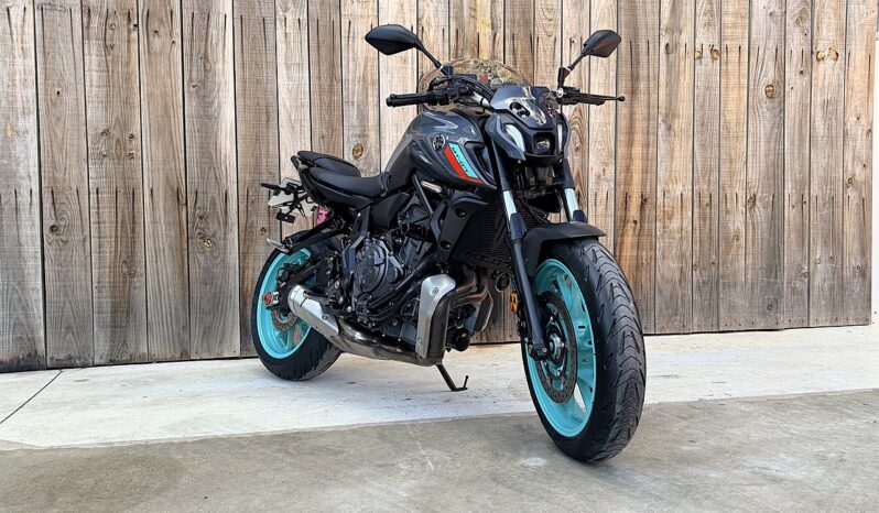 YAMAHA MT-07 lleno