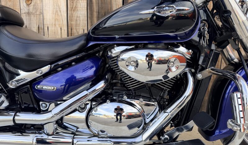 SUZUKI C800 INTRUDER lleno