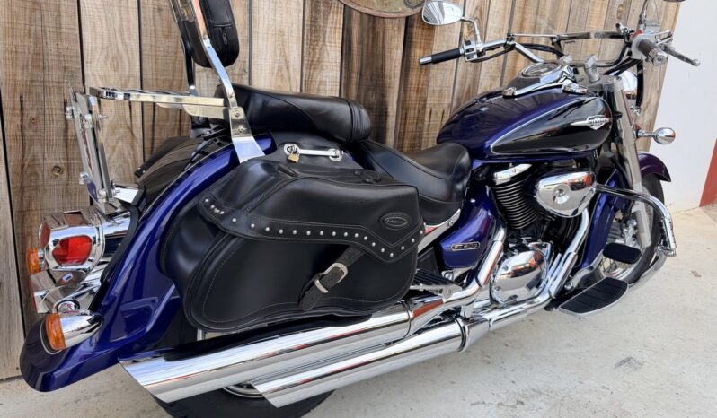 SUZUKI C800 INTRUDER lleno