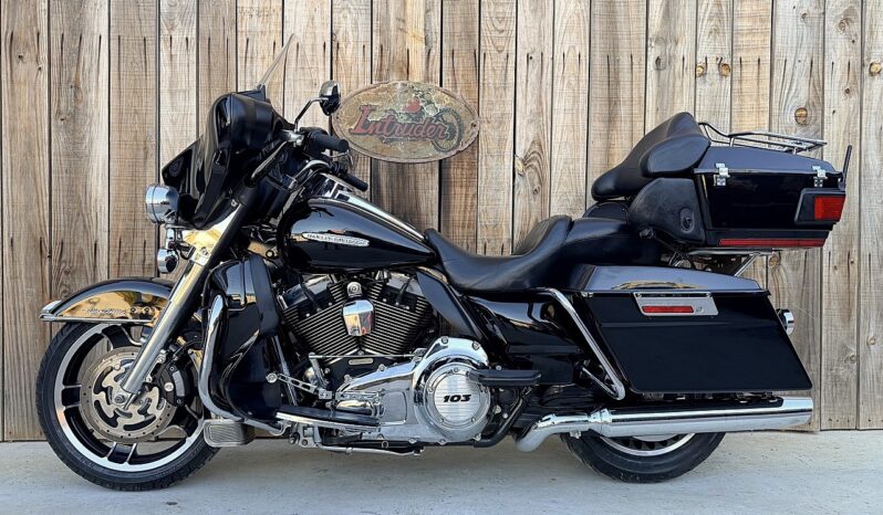 HARLEY DAVIDSON ELECTRA GLIDE ULTRA CLASSIC lleno