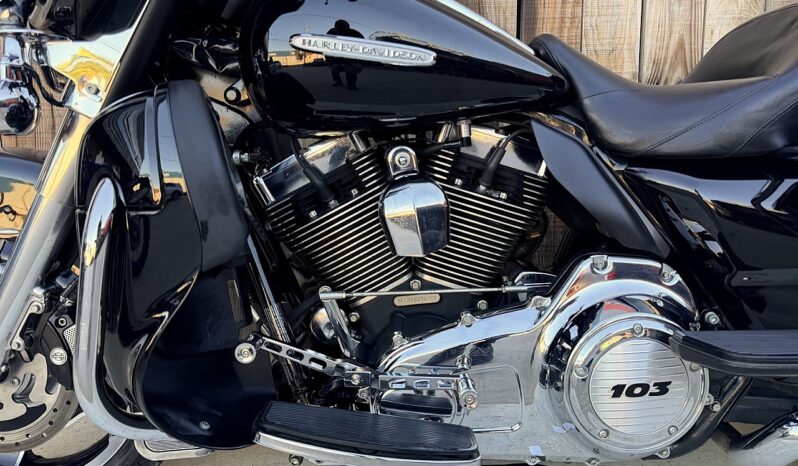 HARLEY DAVIDSON ELECTRA GLIDE ULTRA CLASSIC lleno