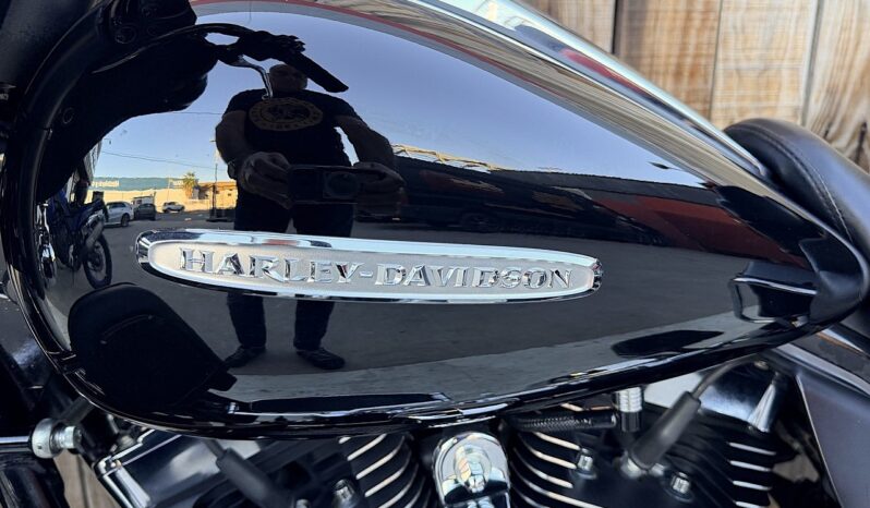 HARLEY DAVIDSON ELECTRA GLIDE ULTRA CLASSIC lleno