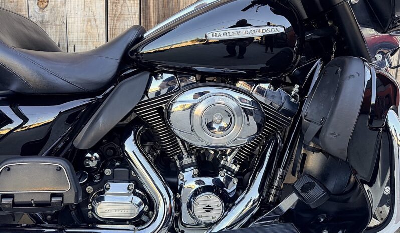 HARLEY DAVIDSON ELECTRA GLIDE ULTRA CLASSIC lleno