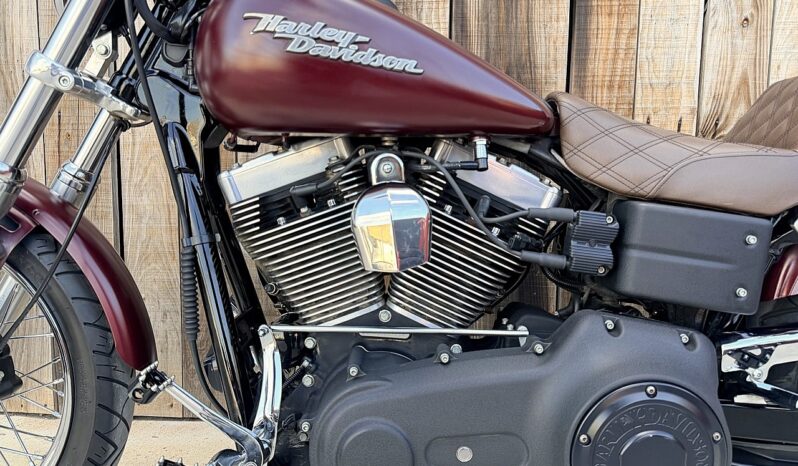 HARLEY DAVIDSON DYNA STREET BOB lleno