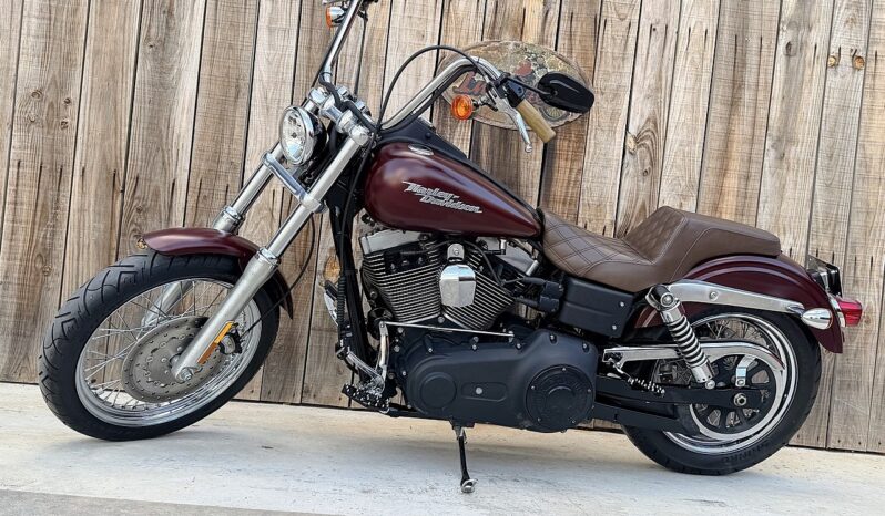 HARLEY DAVIDSON DYNA STREET BOB lleno