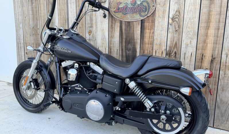 HARLEY DAVIDSON DYNA STREET BOB lleno