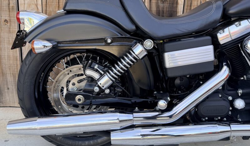 HARLEY DAVIDSON DYNA STREET BOB lleno